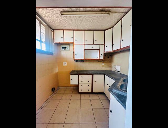 2 BEDROOM APARTMENT FOR SALE IN MONTCLAIR